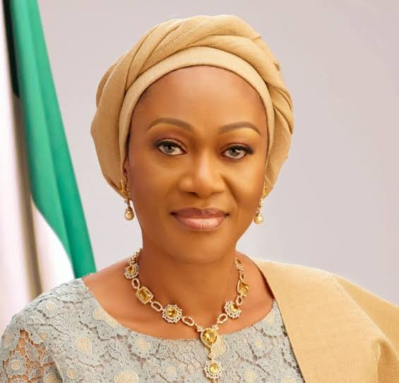 BORNO FLOOD, NIGERIA FIRST LADY DONATES #500 MILLION