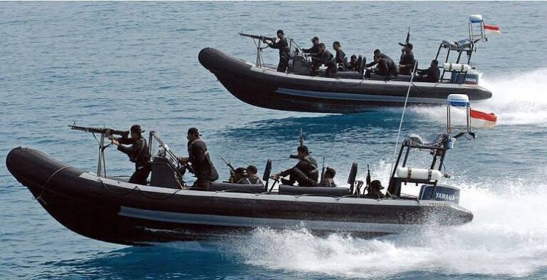 PIRATES HIJACKED PASSENGER BOAT IN RIVERS…